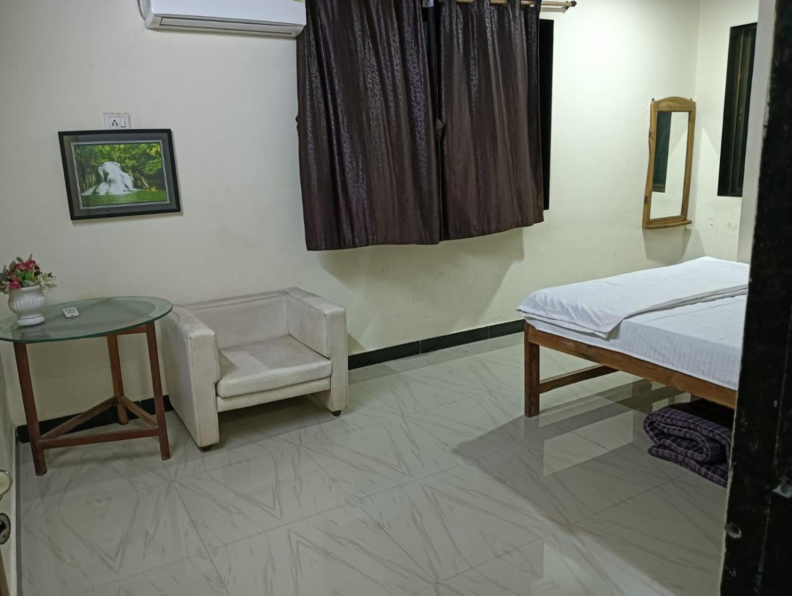 Gokul Cottage & Villa Revadanda Ngoại thất bức ảnh