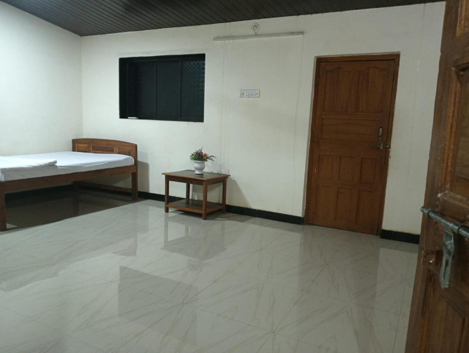 Gokul Cottage & Villa Revadanda Ngoại thất bức ảnh